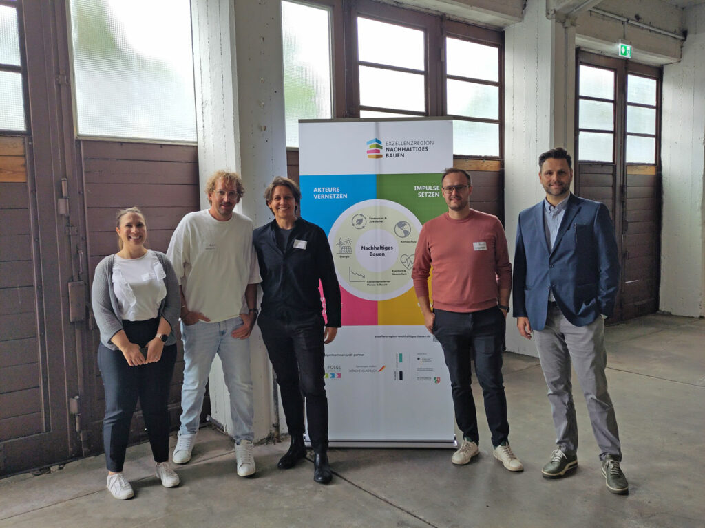 Gruppe beim Workshop Baustoffkreisläufe