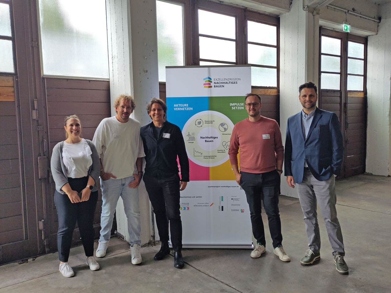 Gruppe beim Workshop Baustoffkreisläufe